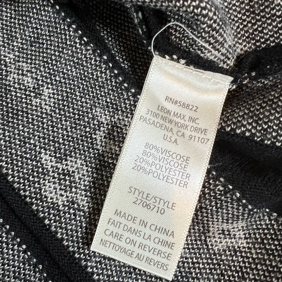 <4/$30 max studio> knit skirt - Picture 4 of 4